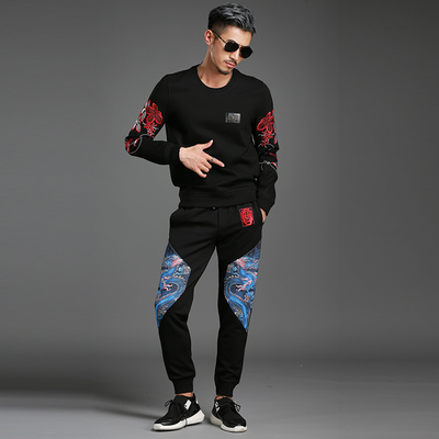 融合传统与潮流 2017秋冬男士刺绣卫衣套装引领国风新时尚